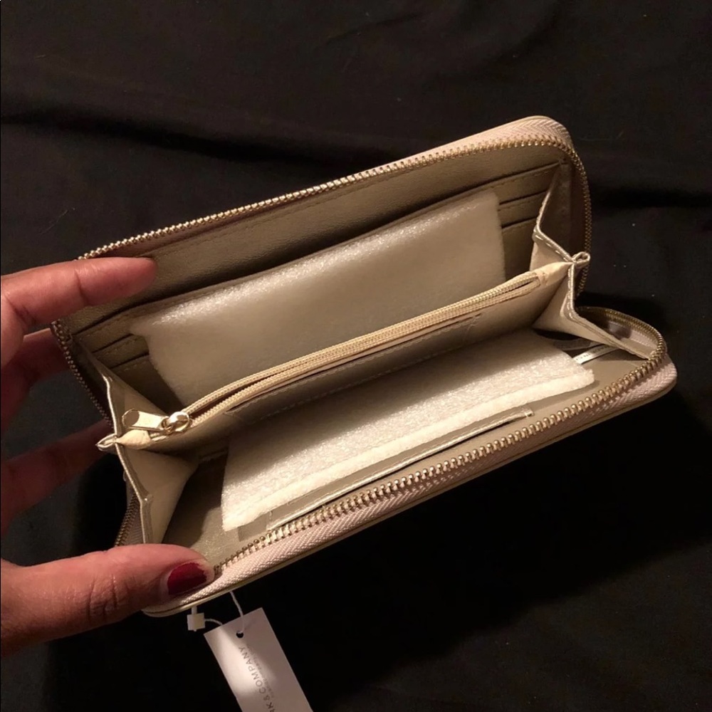 Wallet - Picture 2 of 3
